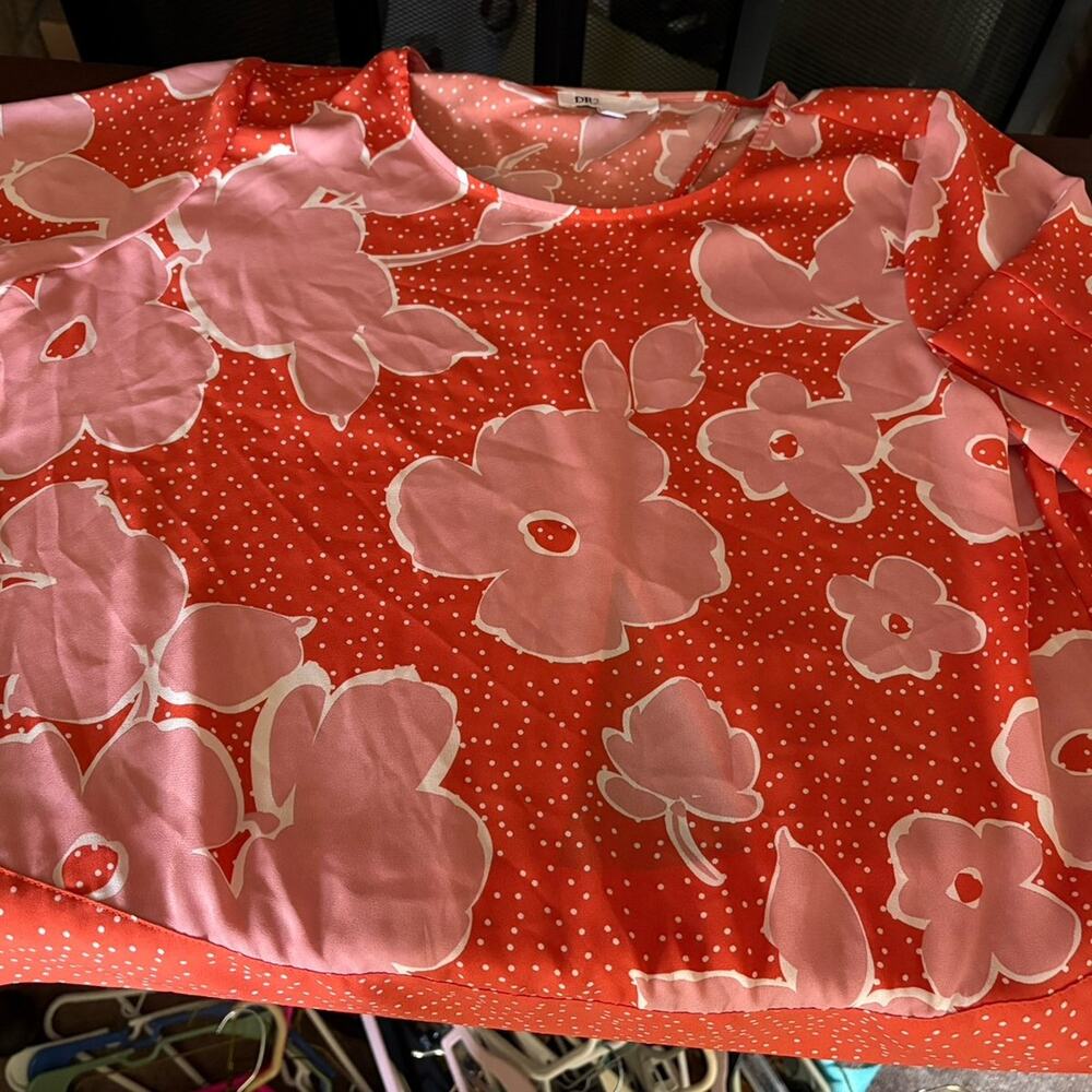 DR2 Orange and Pink Peekaboo Top L